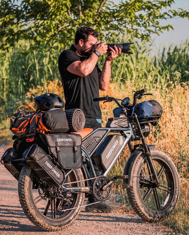 Photographer travelling with a loaded QS7
